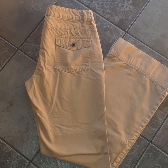 Banana Republic Pants - 8 Banana Republic Woman's khaki pants 100% Cotton